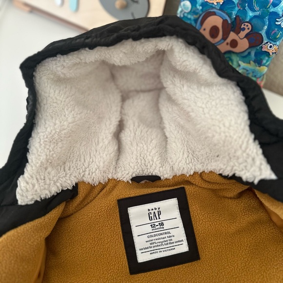 GAP winter jacket - Picture 5 of 5